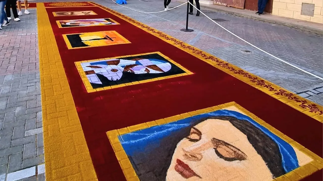 Las Alfombras de Serrín de Elche de la Sierra cumplen 60 años aspirando a ser Patrimonio de la Humanidad