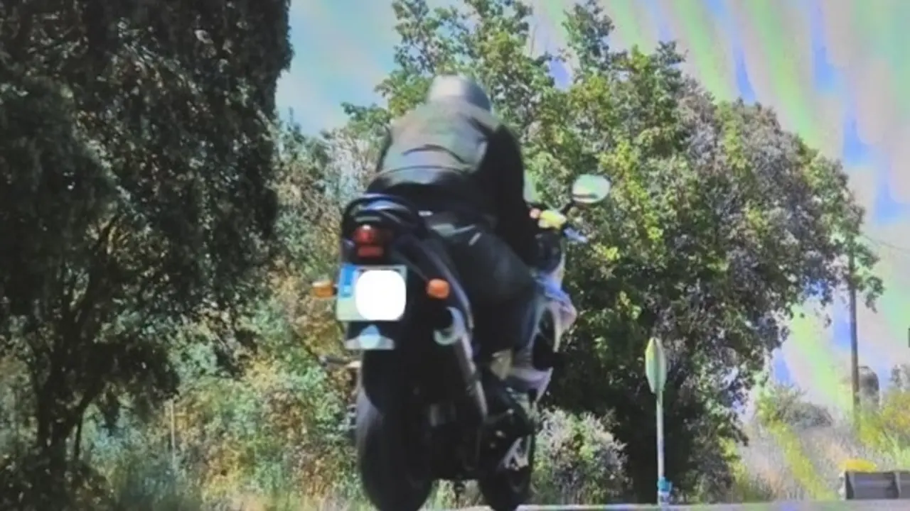 Investigado un motorista por circular a 187 km/h en un tramo limitado a 90 km/h