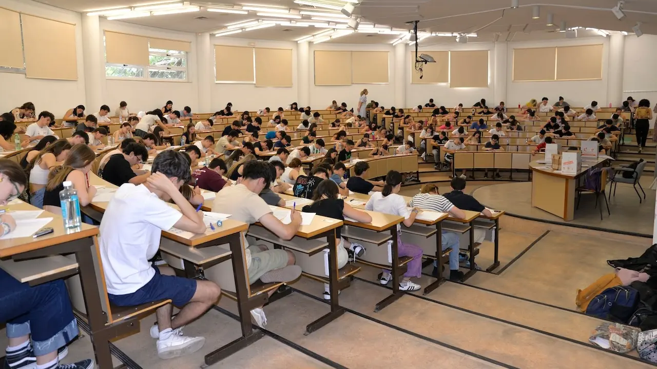 EvAU, EBAU, selectividad, universitarios, exámenes, examen, estudiantes, bachillerato, UCLM, universidad