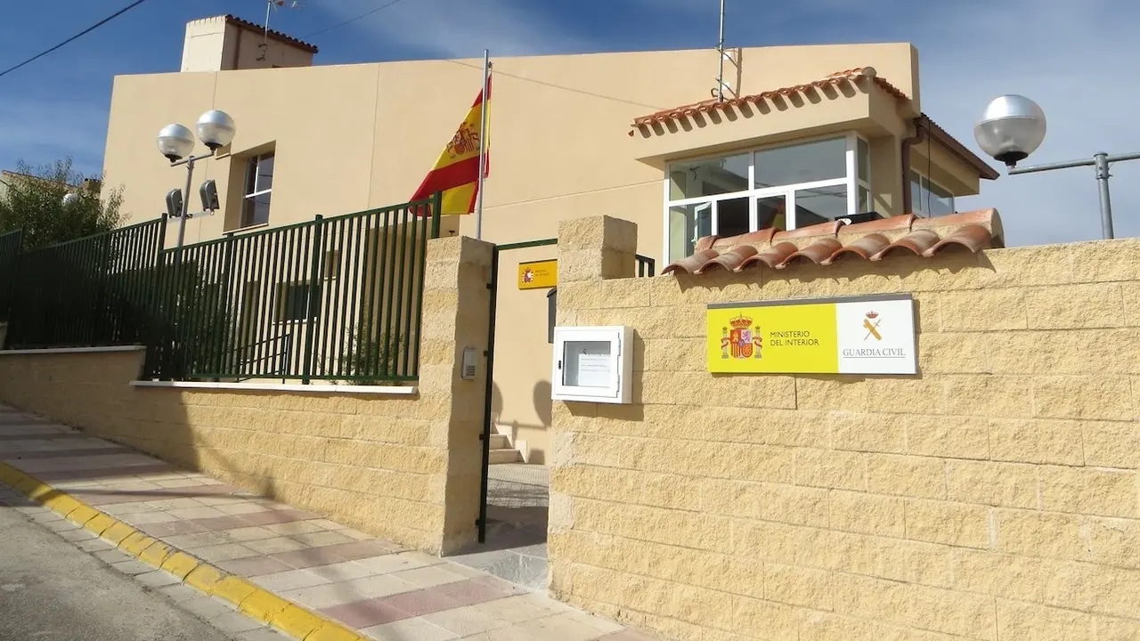 En la imagen el acuartelamiento de la Guardia Civil en Letur (Albacete)