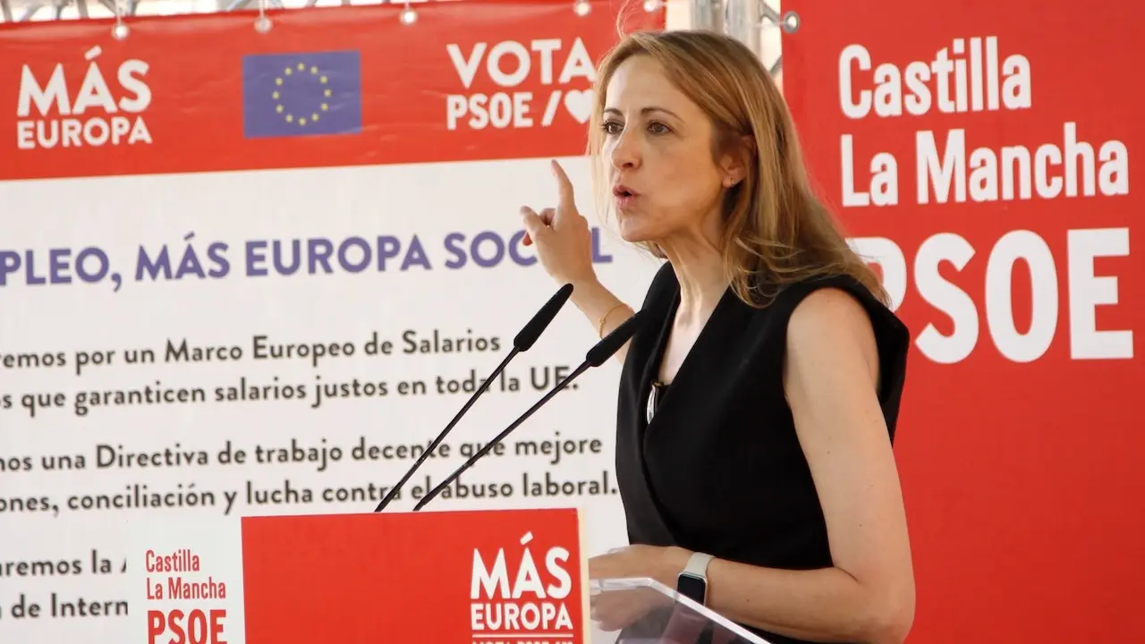La candidata a la reelección al Parlamento Europeo y vicesecretaria general del PSOE de Castilla-La Mancha, Cristina Maestre, durante su intervención en el acto de firma de compromisos por una Europa social en Barrax (Albacete)