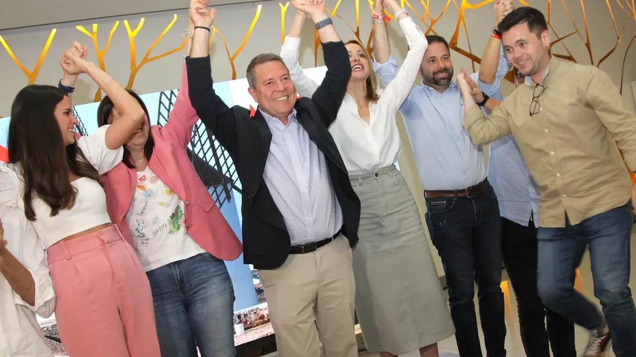 El presidente de Castilla-La Mancha, Emiliano García-Page, ha participado en el acto de cierre de campaña del PSOE en Alcázar de San Juan (Ciudad Real)