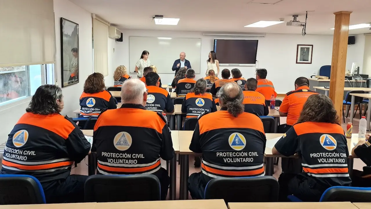 Protección Civil se forma en técnicas de apoyo psicosocial contra la violencia de género