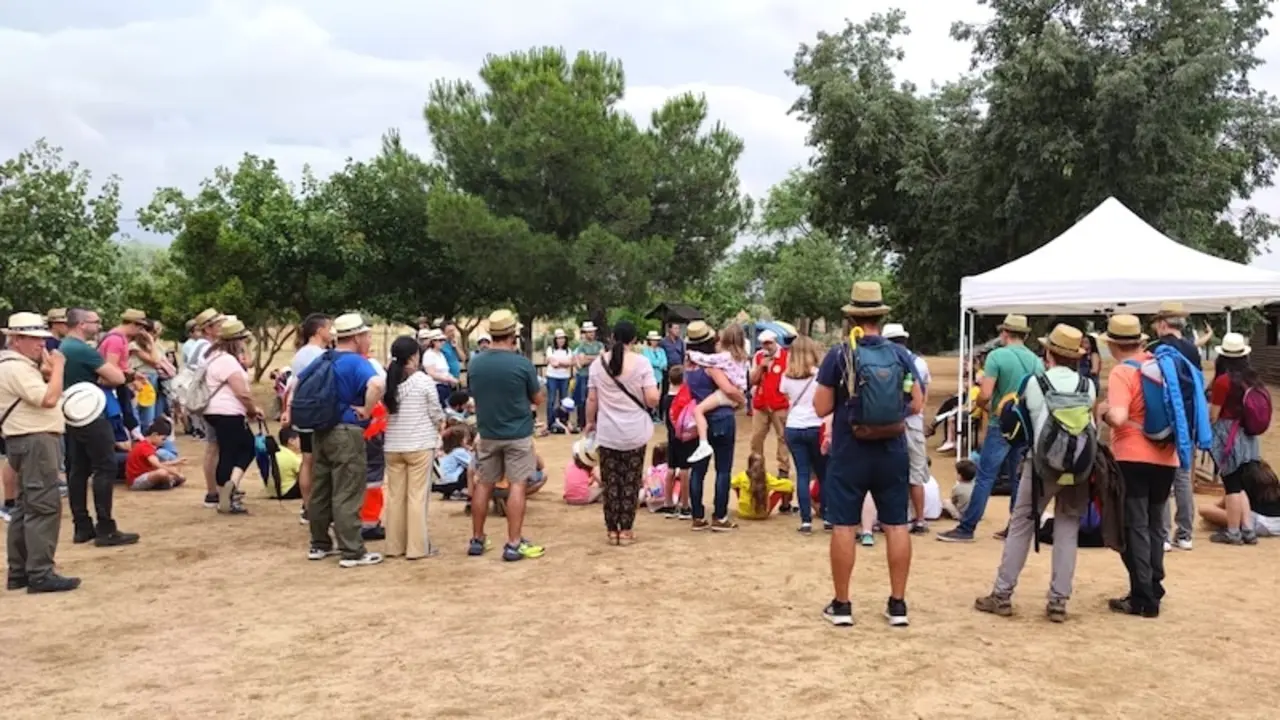 Cientos de personas acuden a la jornada de puertas abiertas de 'El Borril'