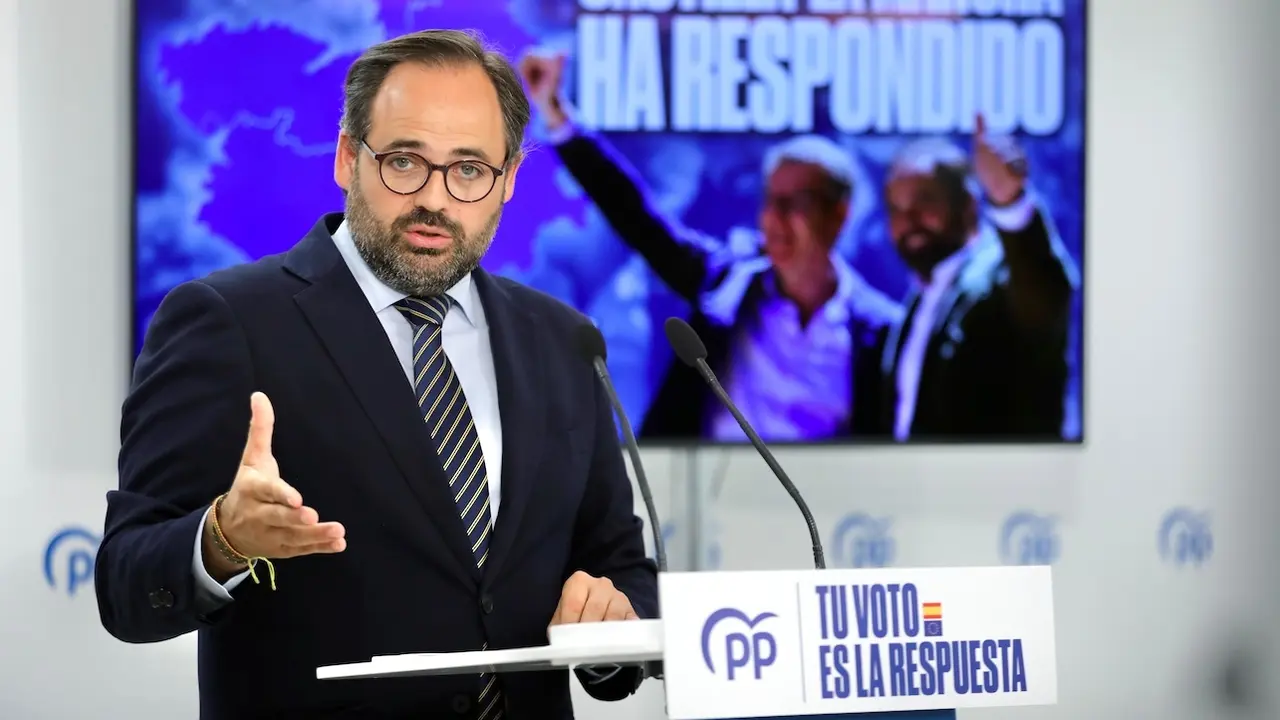 El presidente del PP de Castilla-La Mancha, Paco Núñez, durante la rueda de prensa que ha ofrecido para analizar los resultados de las elecciones europeas en la región