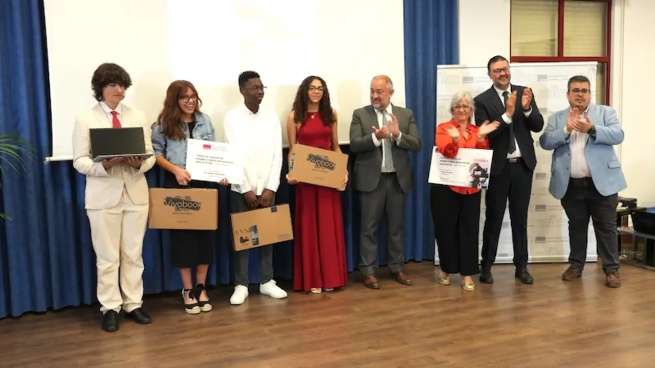 Con el lema 'UCLM. Este es tu sitio', el IES Miguel Hernández de Ocaña (Toledo) ha ganado el concurso de eslogan y piezas audiovisuales convocado por la Universidad de Castilla-La Mancha (UCLM) para la próxima campaña de atracción de estudiantes