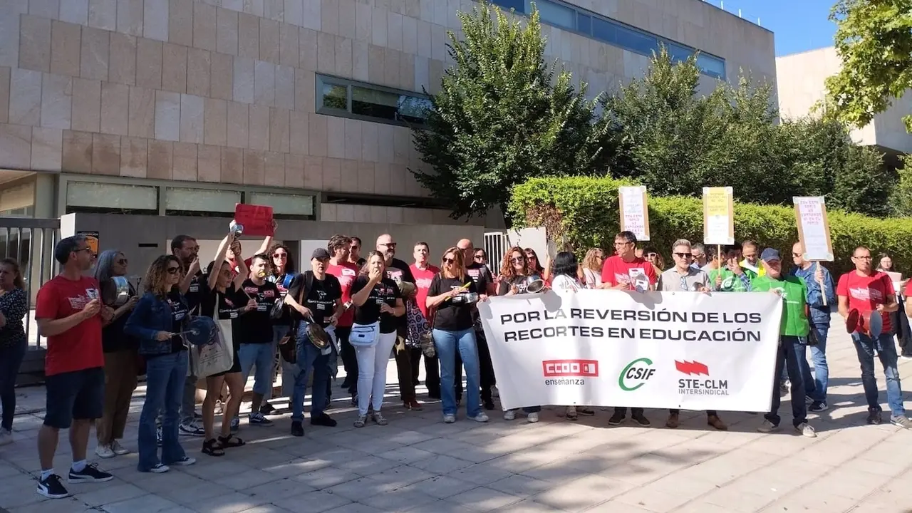 STE, CSIF y CCOO convocan huelga de profesores para el inicio del curso escolar 2024-2025 en Castilla-La Mancha