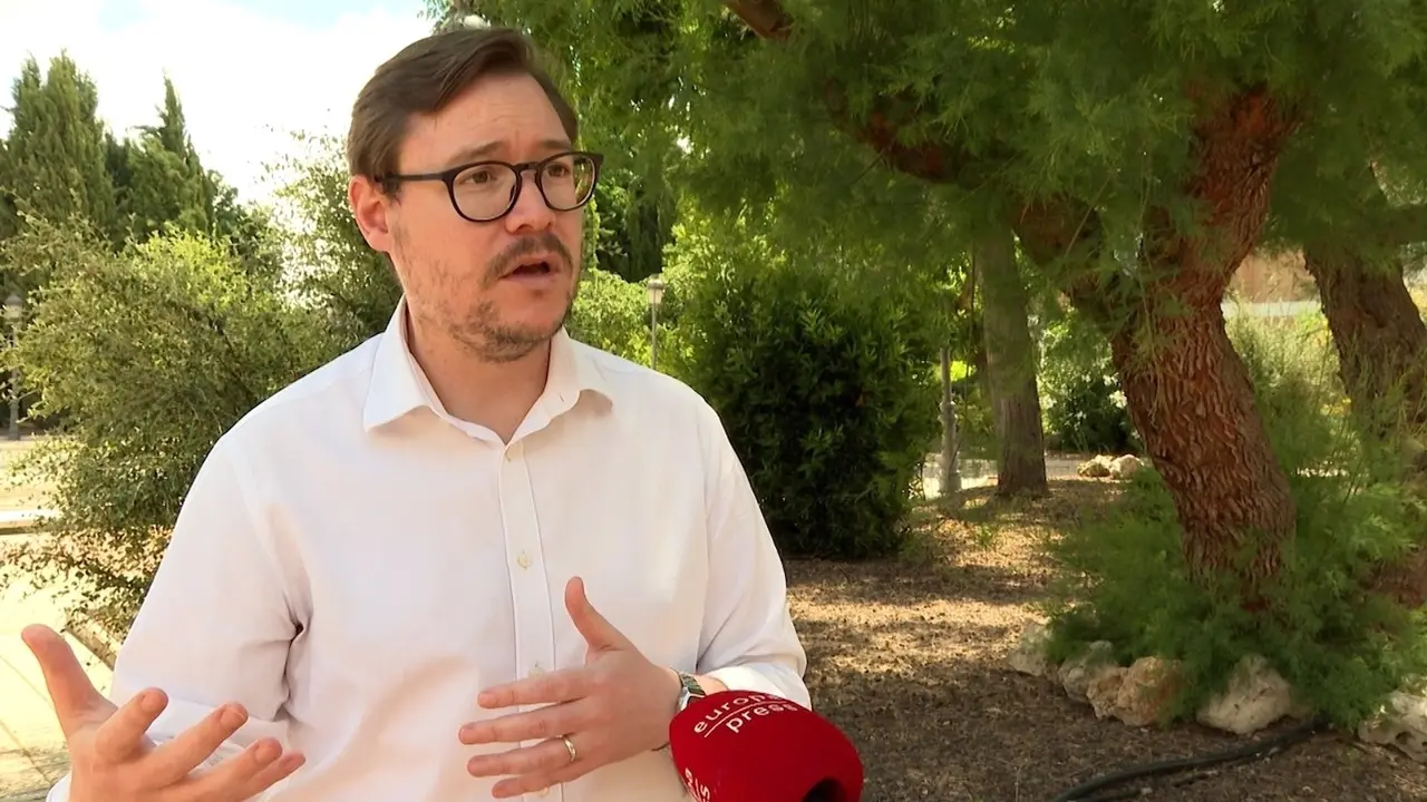 El recientemente nombrado coordinador regional de Izquierda Unida en Castilla-La Mancha (IU), Pedro Mellado, en un momento de la entrevista - EP