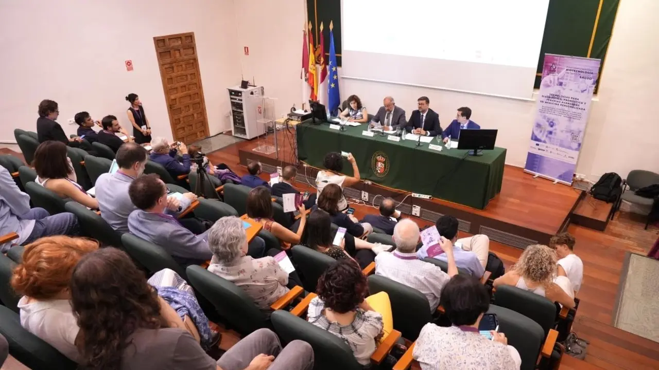 Especialistas analizan en la UCLM los avances en salud relacionados con la biotecnología y los materiales avanzados