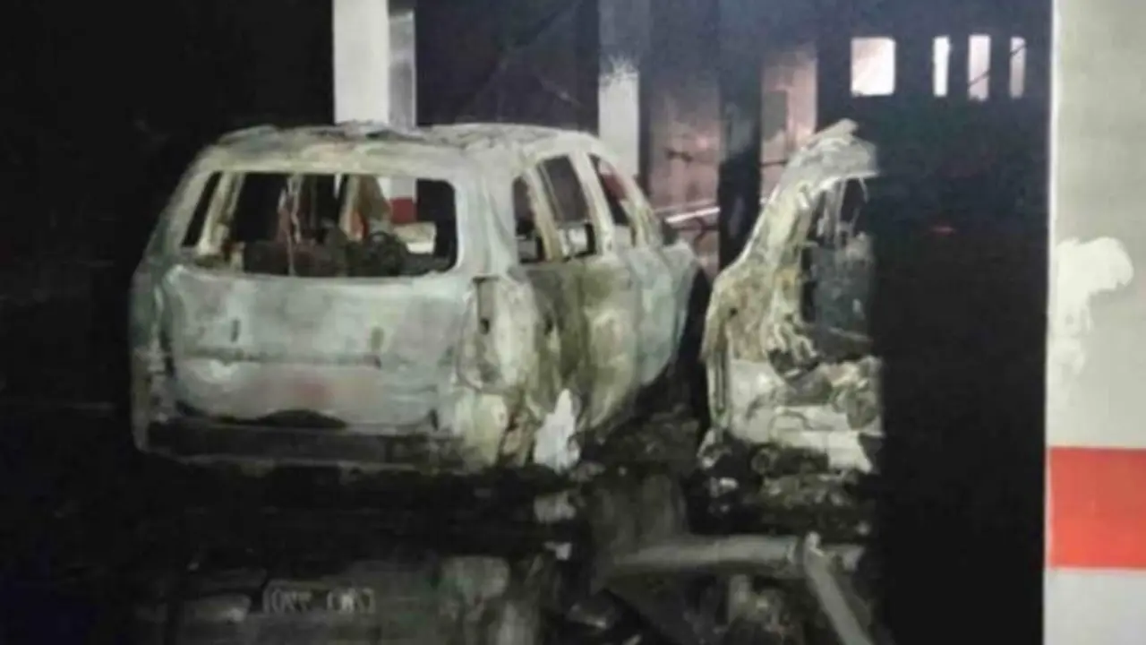 Detenido por pagar para que quemaran el coche de su cuñado: una mujer fallecida
