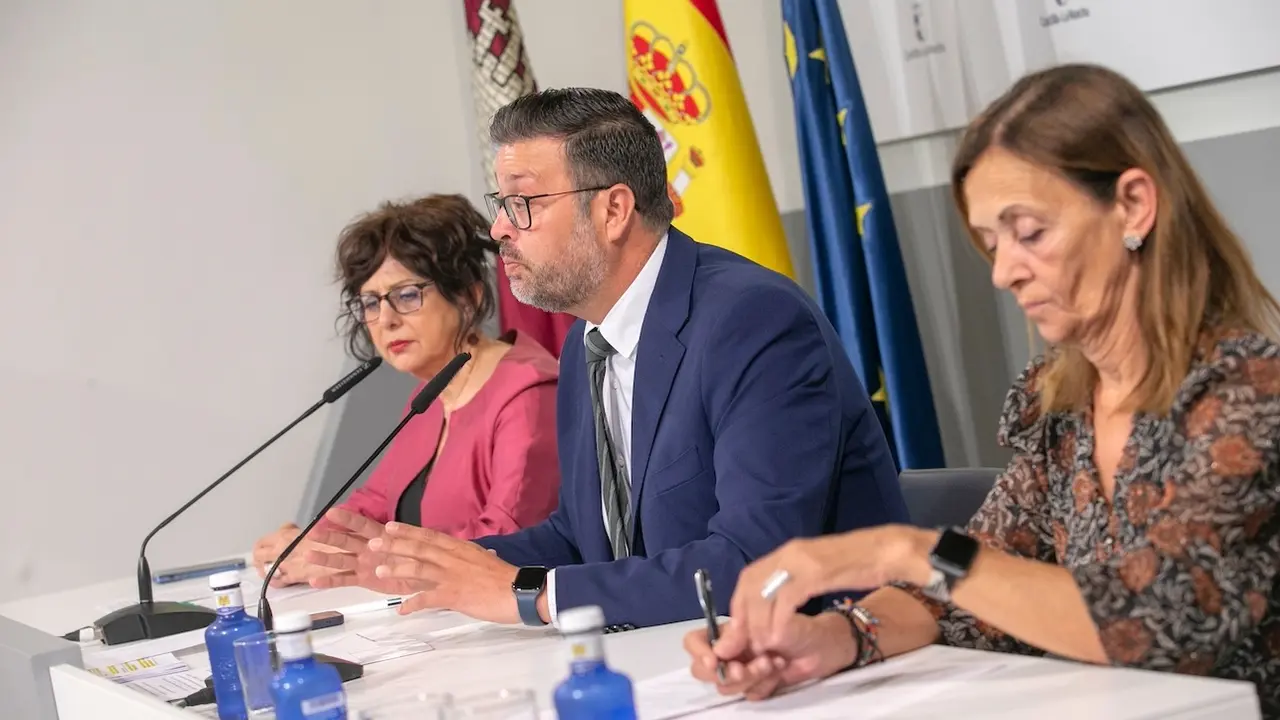 El consejero de Educación, Cultura y Deportes de Castilla-La Mancha, Amador Pastor, ha informado en rueda de prensa de asuntos de su departamento abordados en el Consejo de Gobierno