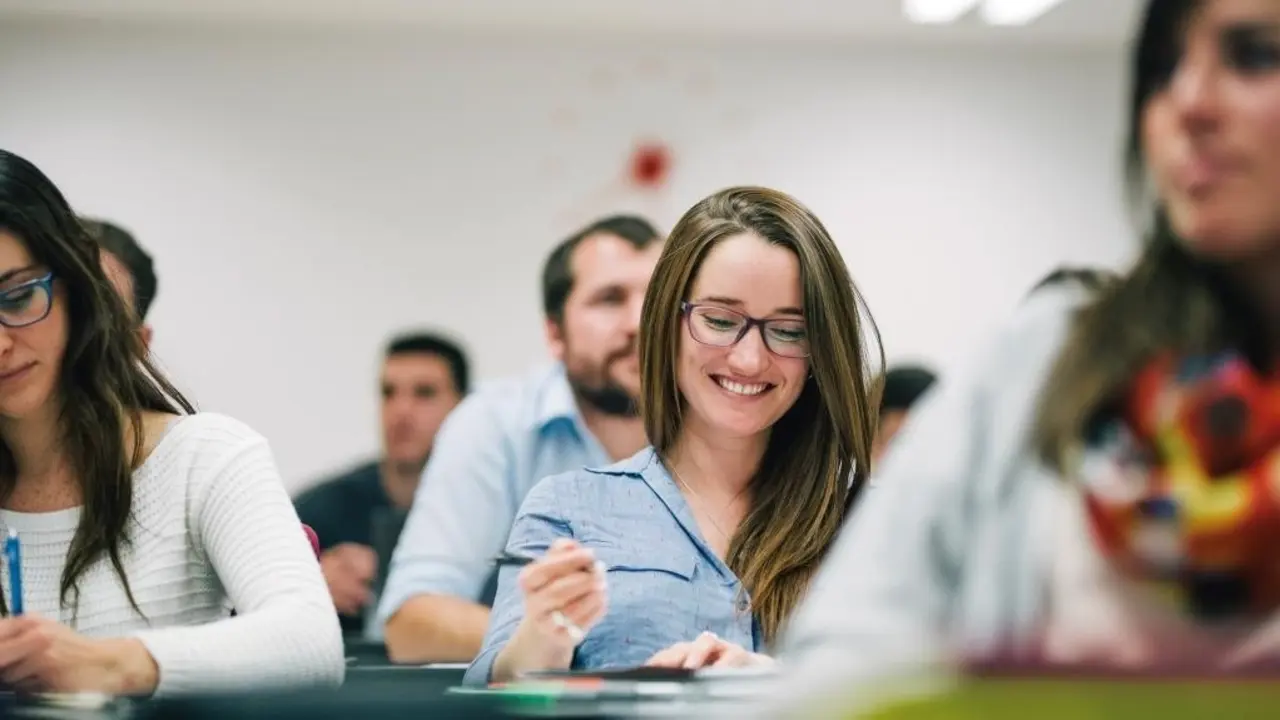 La UCLM convoca 28 becas de excelencia para estudiantes de másteres oficiales