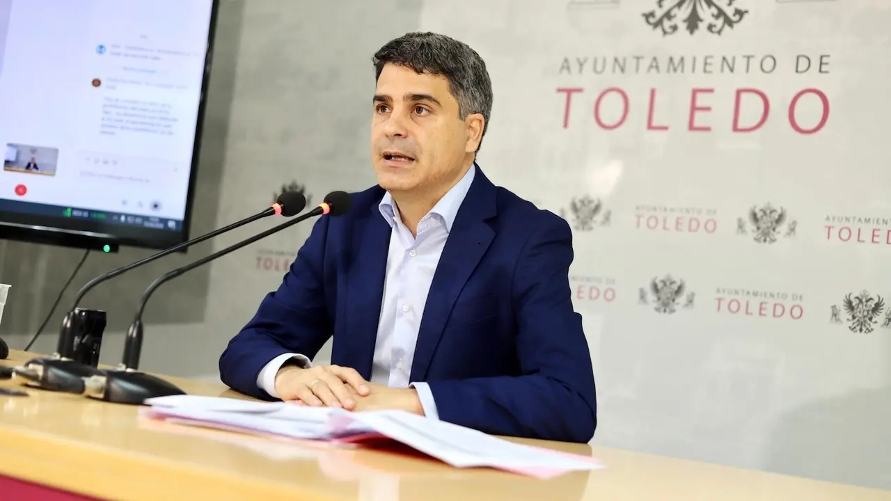 El portavoz del equipo de Gobierno del Ayuntamiento de Toledo, Juan José Alcalde, ha informado en rueda de prensa de los asuntos de la Junta de Gobierno Local