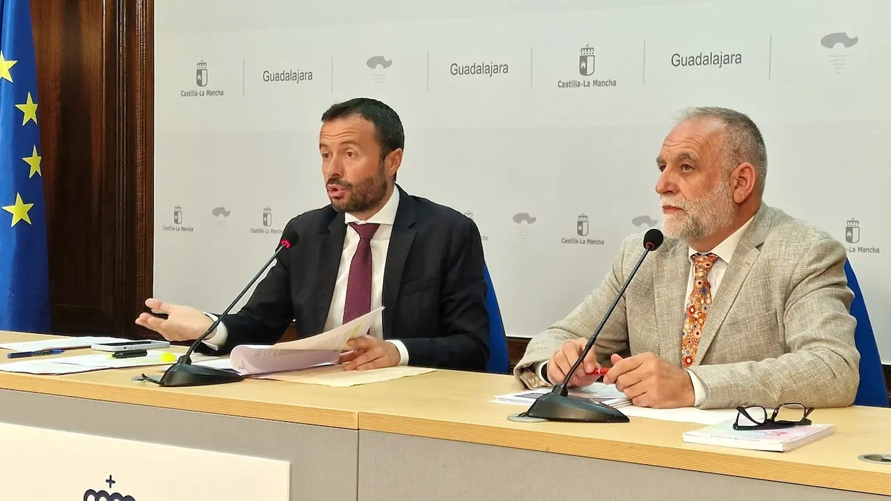 El delegado de la Junta en Guadalajara, José Luis Escudero, durante la rueda de prensa que ha ofrecido para informar de actuaciones en los centros educativos de la provincia