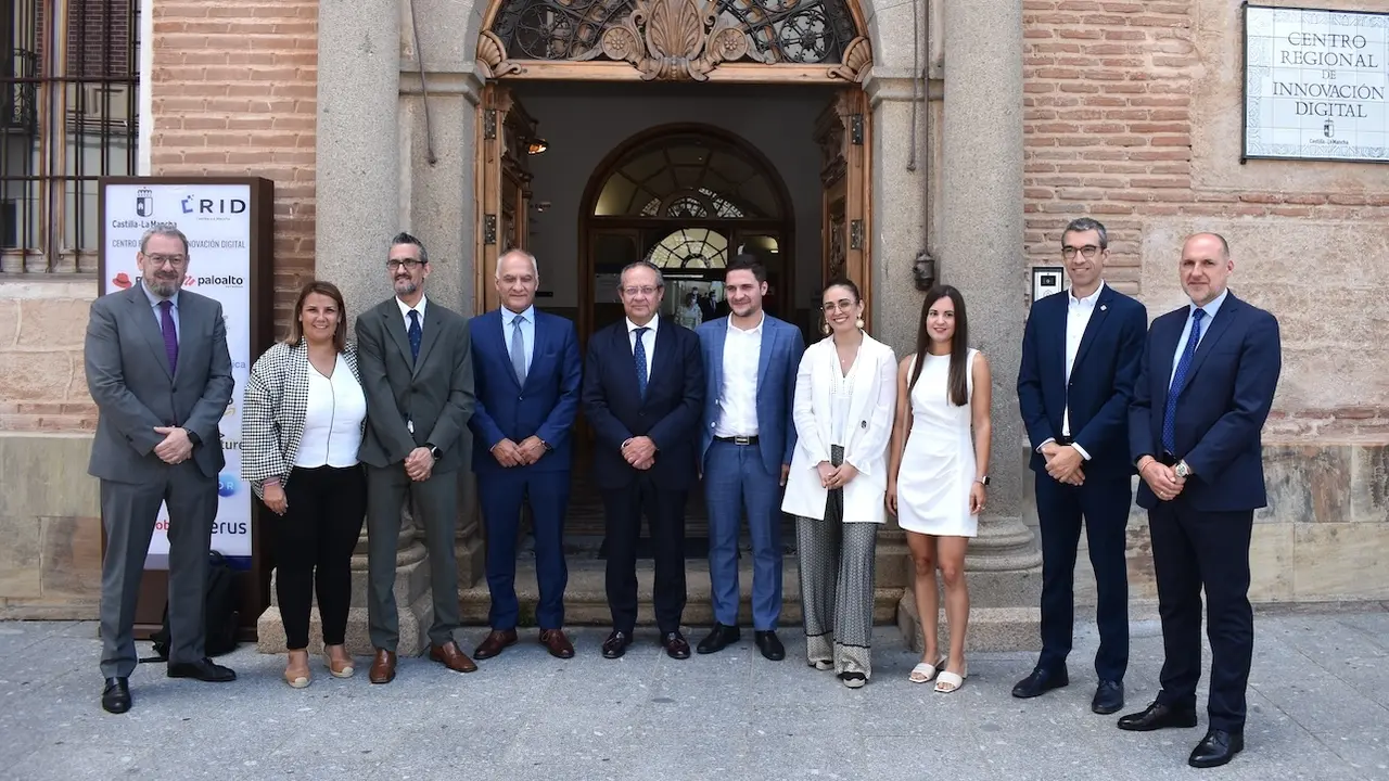 El consejero de Hacienda, Administraciones Públicas y Transformación Digital, Juan Alfonso Ruiz Molina, asiste a la clausura de la jornada ‘El futuro de la Ciberseguridad’ que organiza Unitel en el Centro Regional de Innovación Digital (CRID)