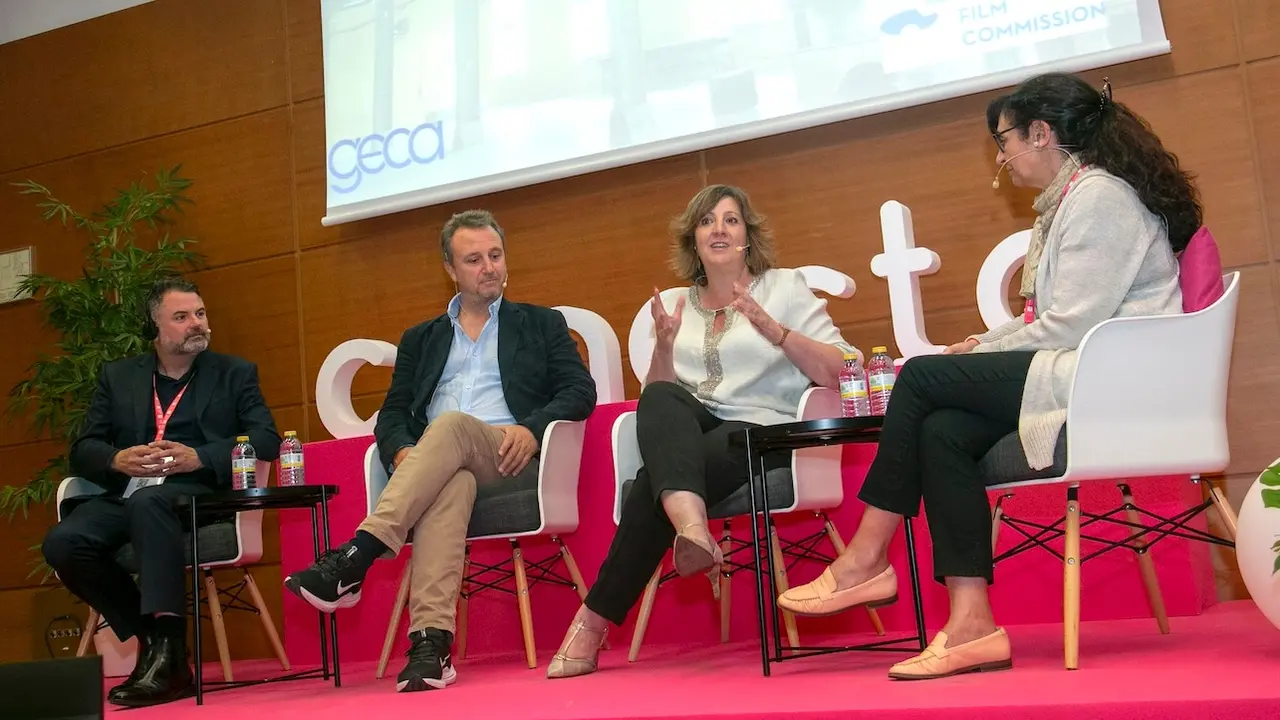 La consejera de Economía, Empresas y Empleo, Patricia Franco, ha participado en la mesa redonda ‘Impacto económico de los rodajes audiovisuales’ en el marco de la programación de la VIII edición de Conecta F&amp;E, en el Palacio de Congresos de Toledo