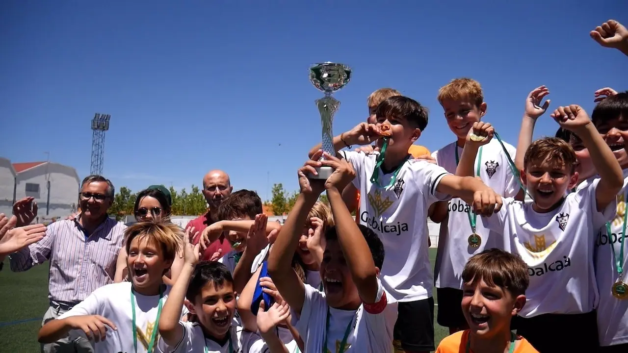 Fundación Albacete Ajusa se impone en la final benjamín de fútbol al Almagreño