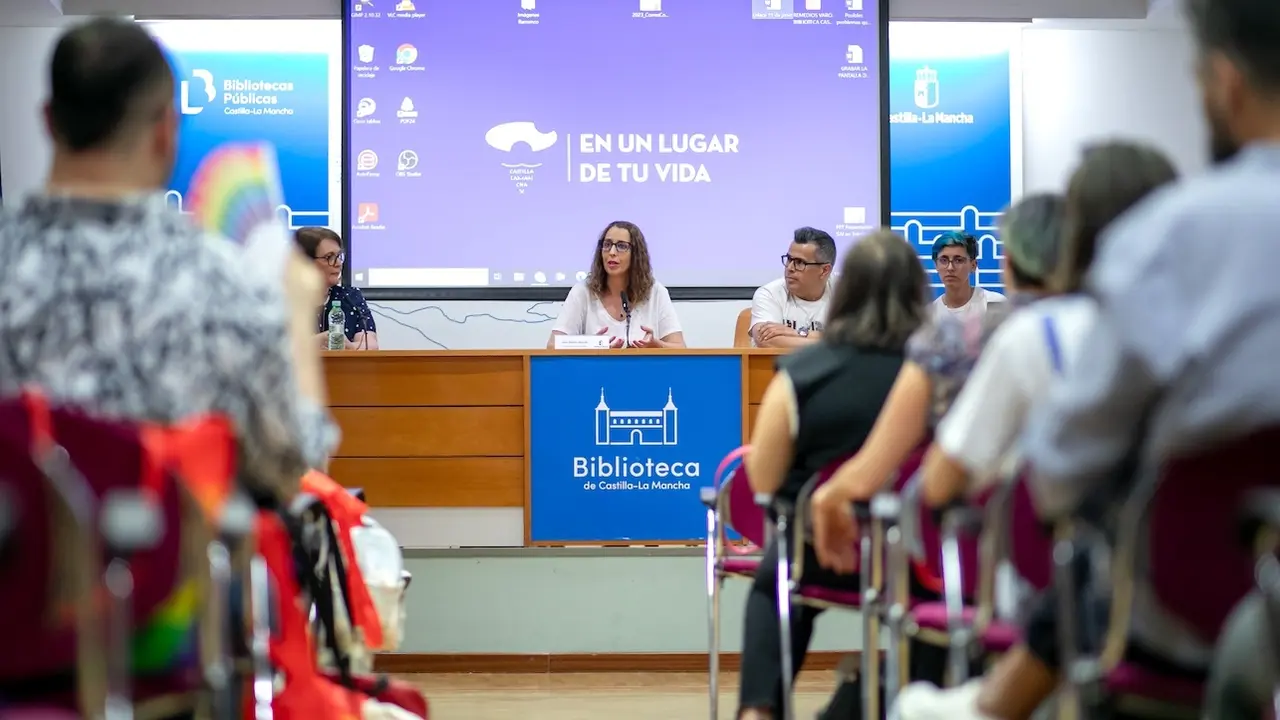 La consejera de Igualdad, Sara Simón, participa en el programa de actos organizado por el Gobierno regional con motivo del Orgullo LGTBI, en la sede de la Biblioteca Pública de Castilla-La Mancha