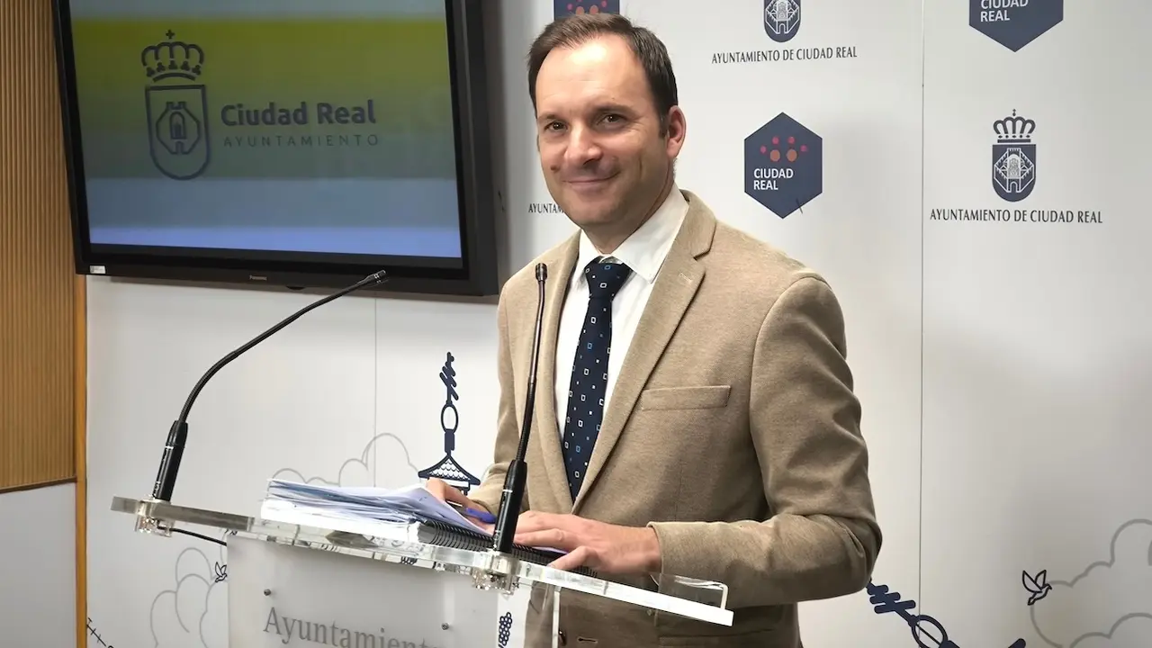El portavoz del equipo de Gobierno del Ayuntamiento de Ciudad Real, Guillermo Arroyo, ha informado en rueda de prensa de los asuntos de la Junta de Gobierno Local