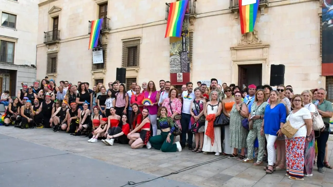 Guadalajara pasea con orgullo en favor de los derechos de las personas LGTBI