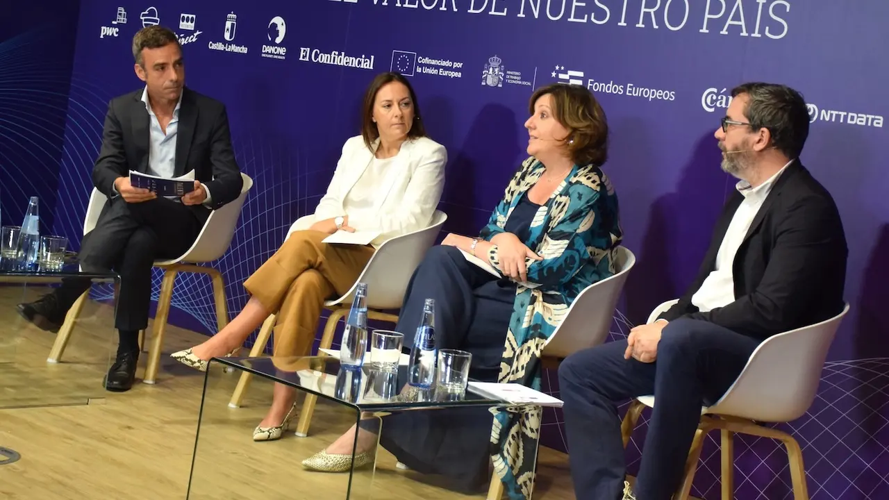 La consejera de Economía, Empresas y Empleo, Patricia Franco, ha participado en el Espacio Abante Asesores de Madrid, en la mesa redonda ‘España, país de oportunidades y exportadora de talento’ del foro ‘Talento, el valor de nuestro país’