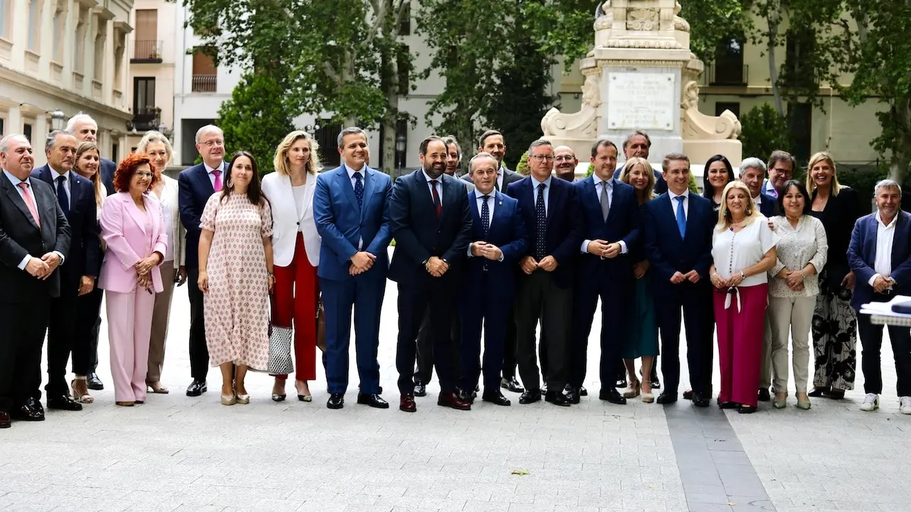 Dirigentes del PP de Castilla-La Mancha este miércoles en el Senado
