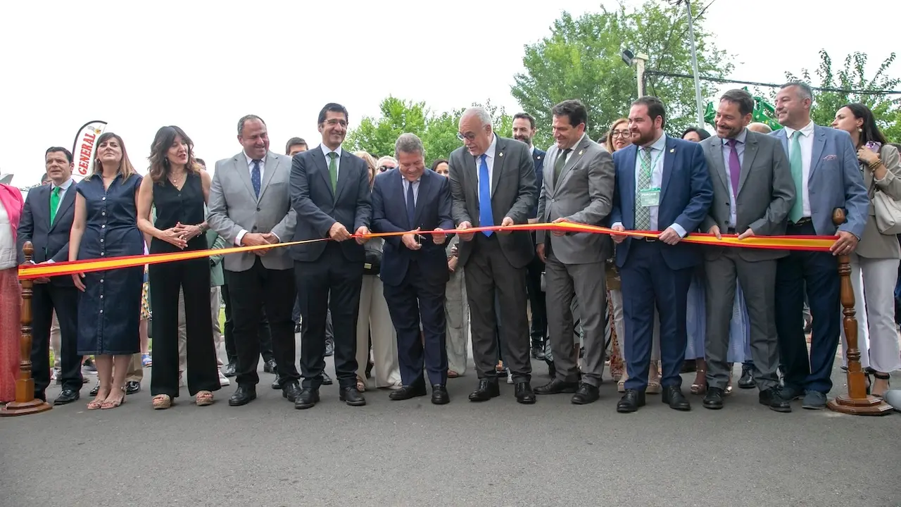 El presidente de Castilla-La Mancha, Emiliano García-Page, ha inaugurado en Manzanares (Ciudad Real) la 62ª Feria Nacional del Campo (FERCAM)
