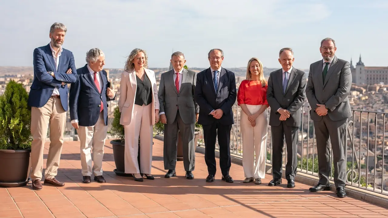 El consejero de Hacienda, Administraciones Públicas y Transformación Digital, Juan Alfonso Ruiz Molina, ha participado en la inauguración del XXXVI Seminario Internacional de Seguridad y Defensa que organiza la Asociación de Periodistas Europeos en Toledo
