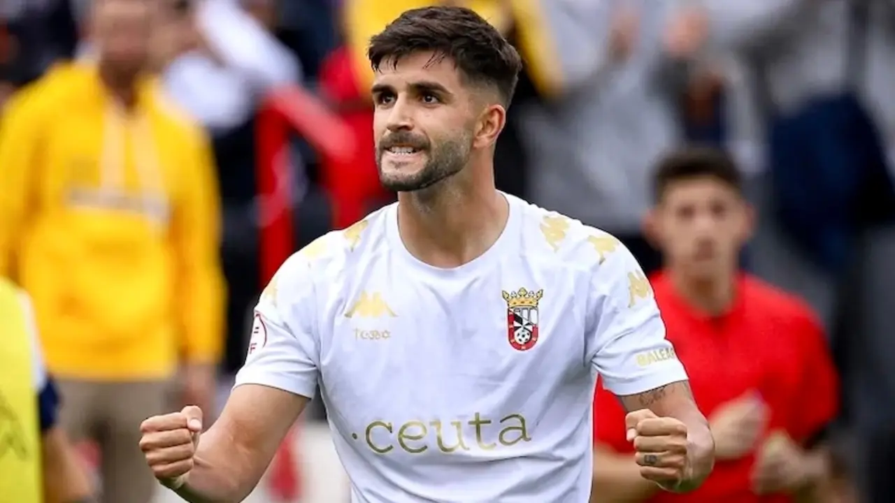 Ale Menéndez, jugador del Ceuta, primer fichaje del Albacete para la próxima temporada