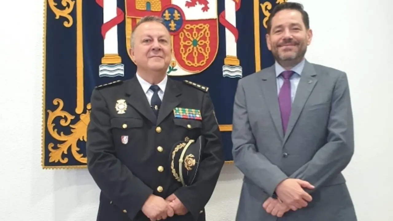 José Alberto Camacho asciende a comisario principal, pero seguirá como jefe provincial
