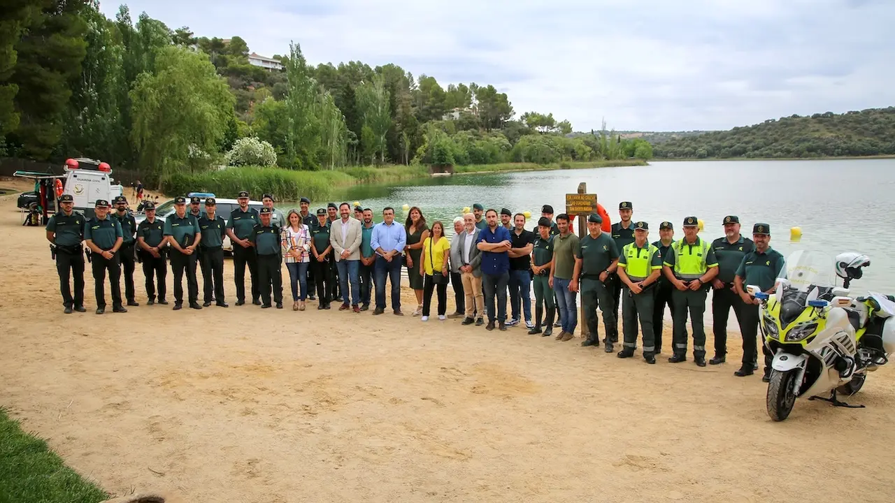 La delegada del Gobierno en Castilla-La Mancha, Milagros Tolón, ha presentado el gran dispositivo de la Guardia Civil en Las Lagunas de Ruidera para el verano
