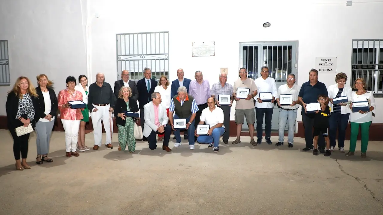 Eurocaja Rural felicita a la cooperativa Condes de Fuensalida (Toledo) por su 50 aniversario