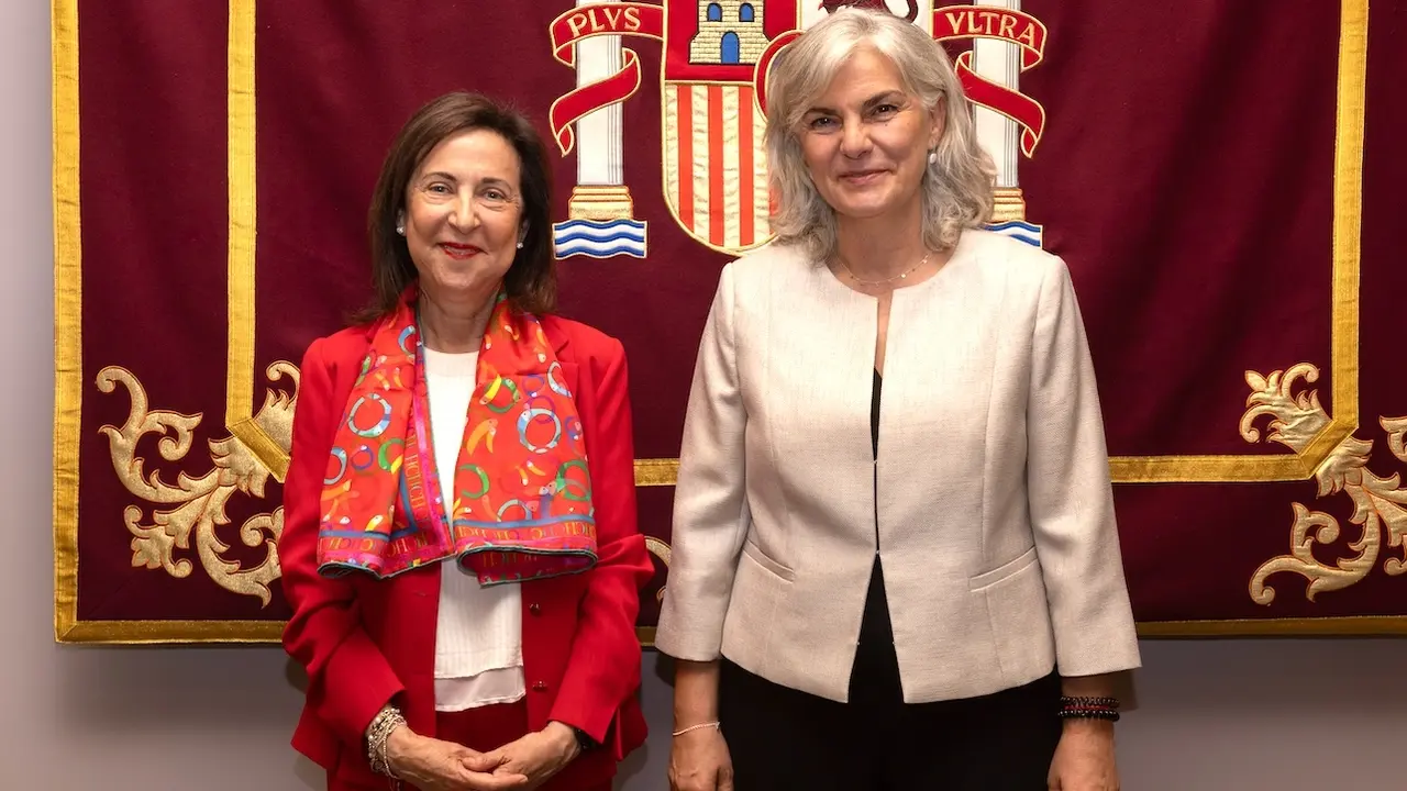 Mercedes Gómez toma posesión como directora de gabinete de la ministra de Defensa