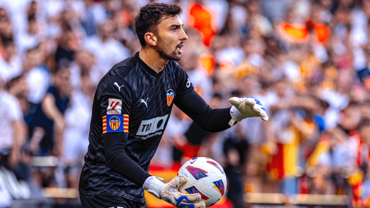 El portero Cristian Rivero y el central Jon García, nuevos fichajes del Albacete