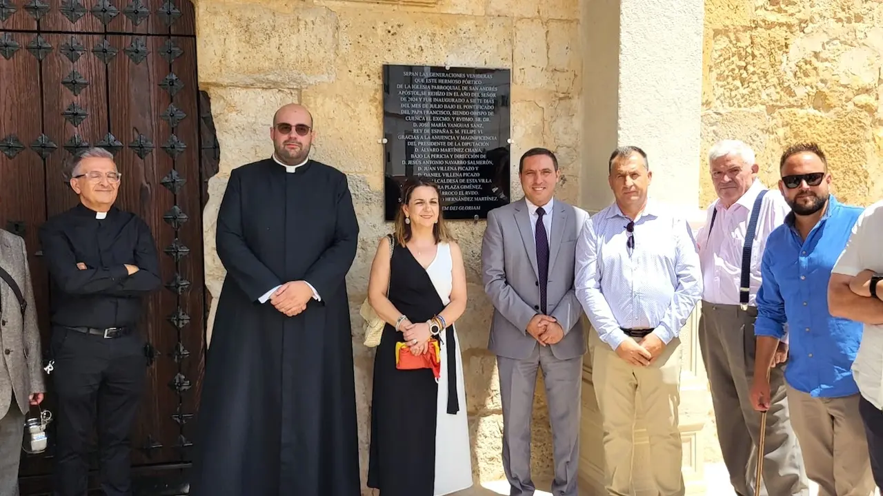 Diputación ayuda a restaurar el pórtico de la iglesia de San Andrés de Ledaña (Cuenca)