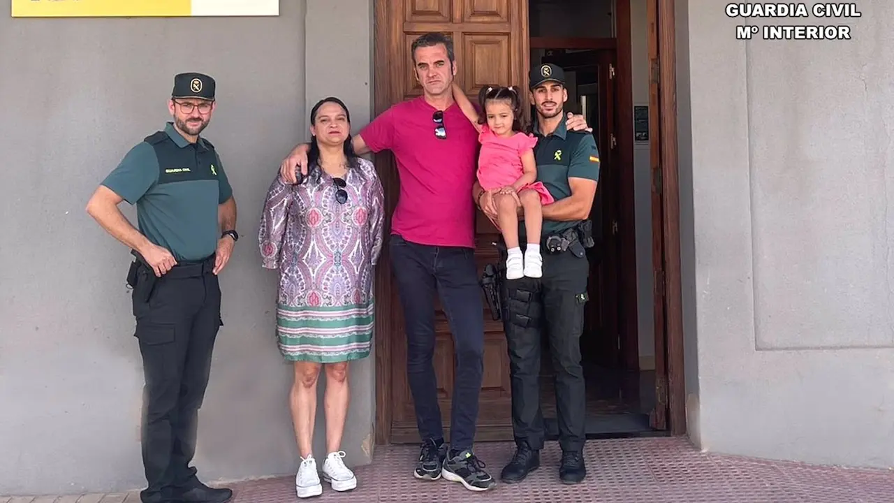 Dos guardias civiles de Villarrobledo salvan la vida de una niña de tres años con síntomas de asfixia