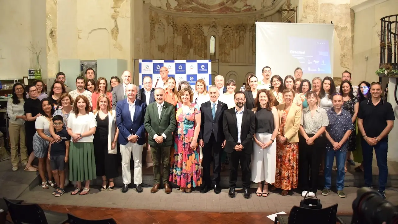 La consejera de Economía, Empresas y Empleo, Patricia Franco, visita el hub de empleabilidad de Talavera de la Reina (Toledo) que el Ejecutivo autonómico impulsa en colaboración con la Fundación Santa María la Real y Fundación Telefónica, en el Centro Cultural El Salvador de Talavera