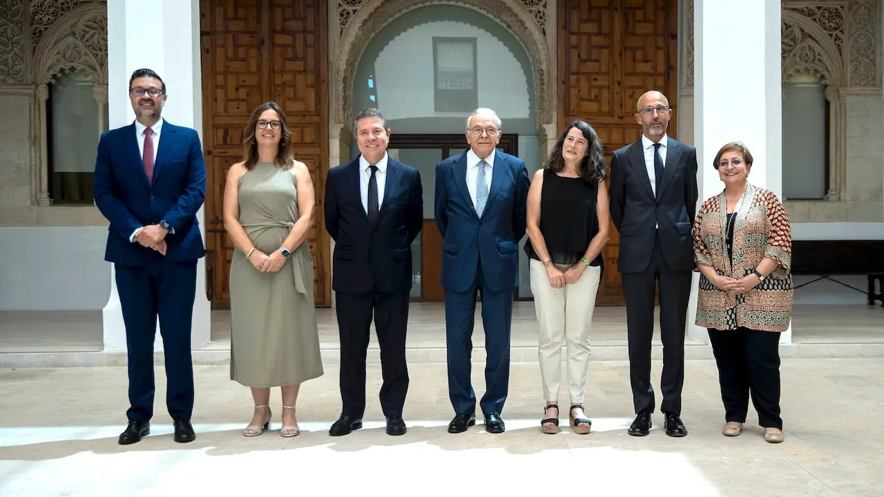 El jefe del Ejecutivo autonómico, Emiliano García-Page, ha presidido la firma del convenio de colaboración entre la Junta de Comunidades de Castilla-La Mancha y la Fundación ´la Caixa´ en materia de obra social para el año 2024