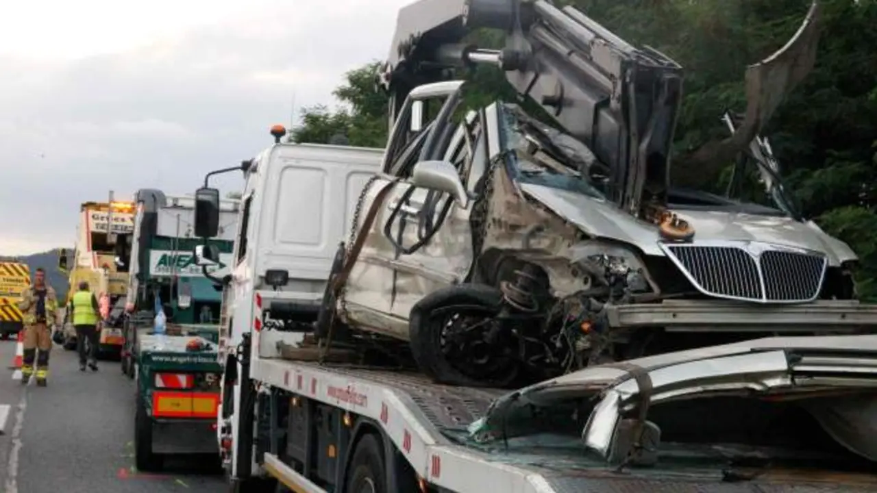 Muere una niña de 7 años herida crítica en un choque entre un camión y un coche