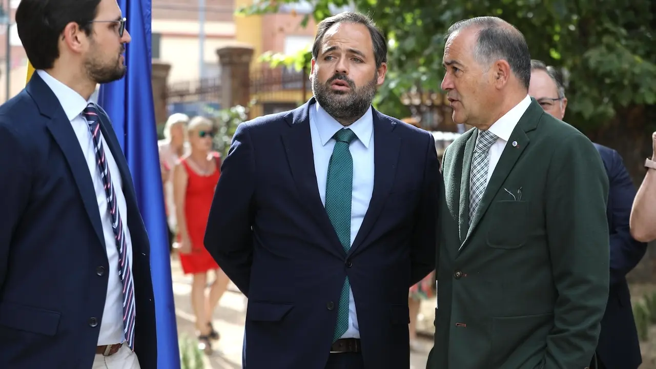 El presidente del PP de Castilla-La Mancha, Paco Núñez, ha asistido a la inauguración del Centro Social Polivalente ‘La Milagrosa’ de Talavera de la Reina (Toledo)