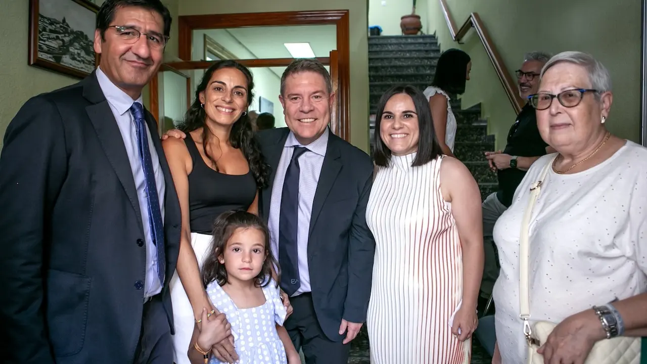 El presidente de Castilla-La Mancha, Emiliano García-Page, ha inaugurado en Chillón (Ciudad Real), las obras de rehabilitación y refuerzo del firme de la carretera CM-4200