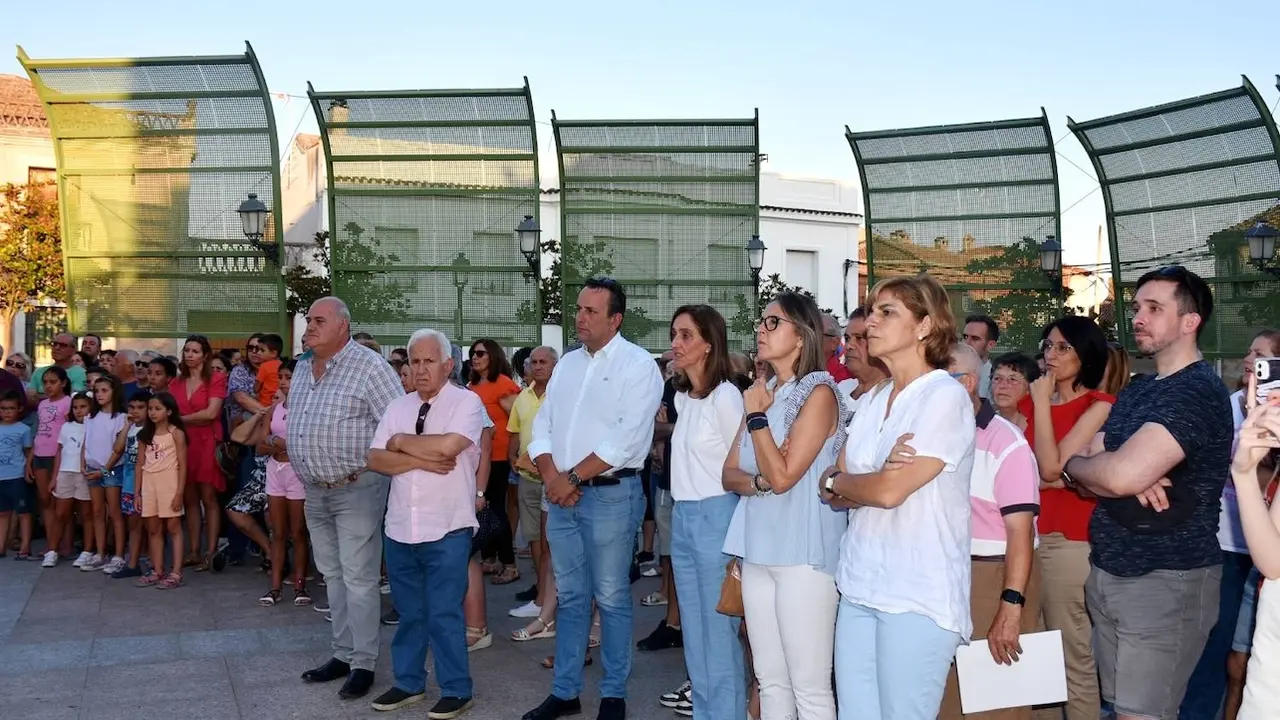 Gamonal (Toledo) se concentra ante la reapertura del hotel Jake que funcionó como prostíbulo