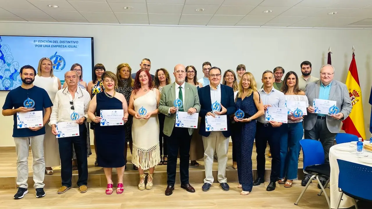 Seis empresas de Albacete y Cruz Roja reciben el distintivo 'Por una empresa igual'