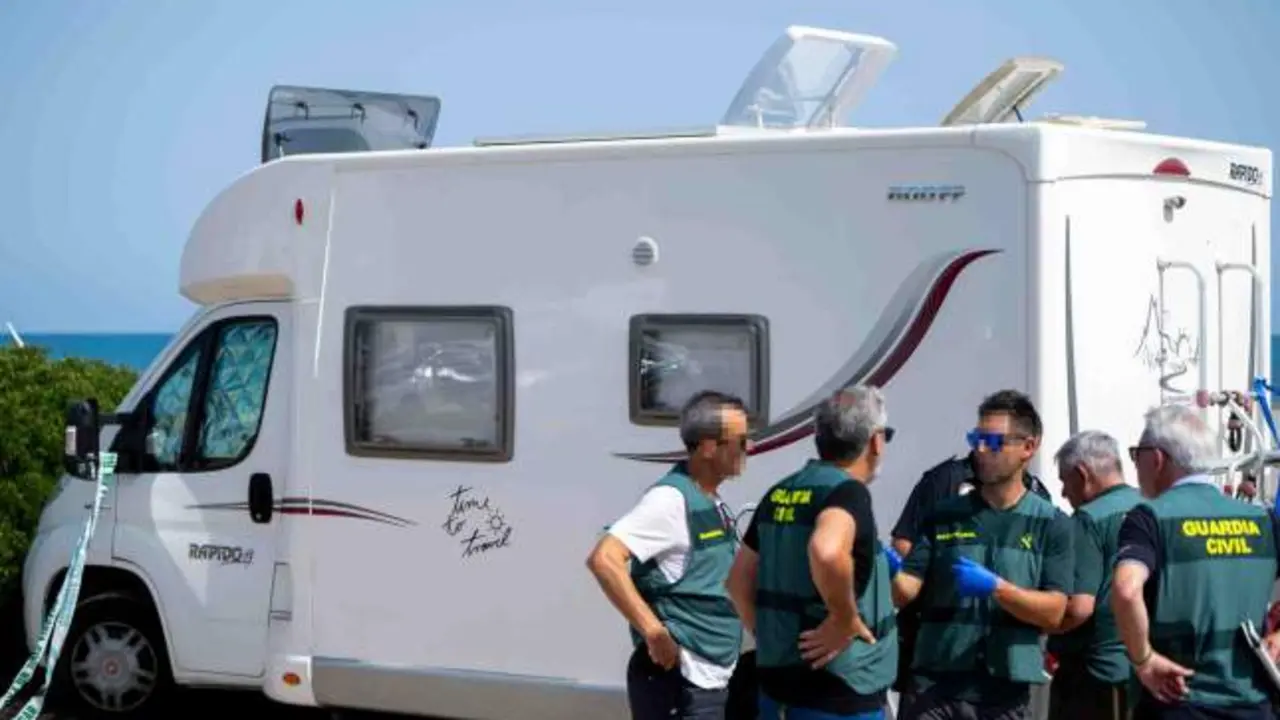 Encuentran a una turista asesinada a puñaladas en el interior de una autocaravana