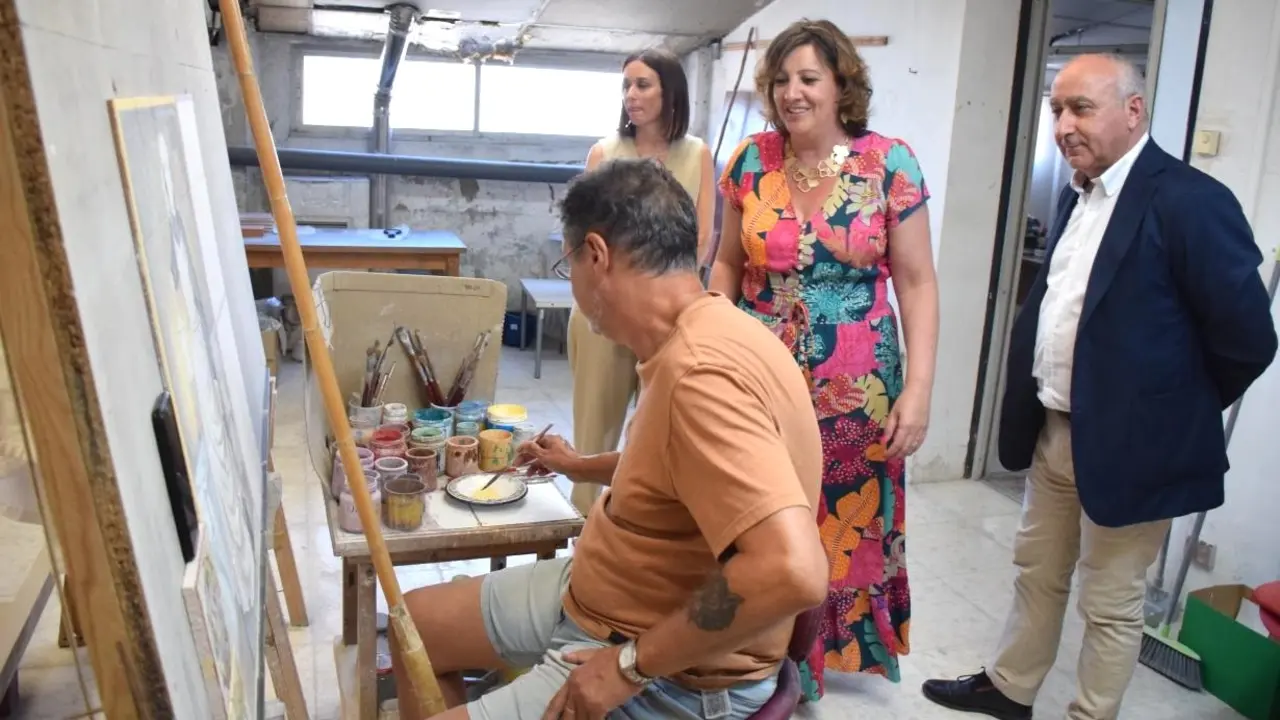 Convocadas ayudas al relevo generacional en oficios tradicionales dotadas con 2 millones de euros, artesanía, artesanos, taller artesano,