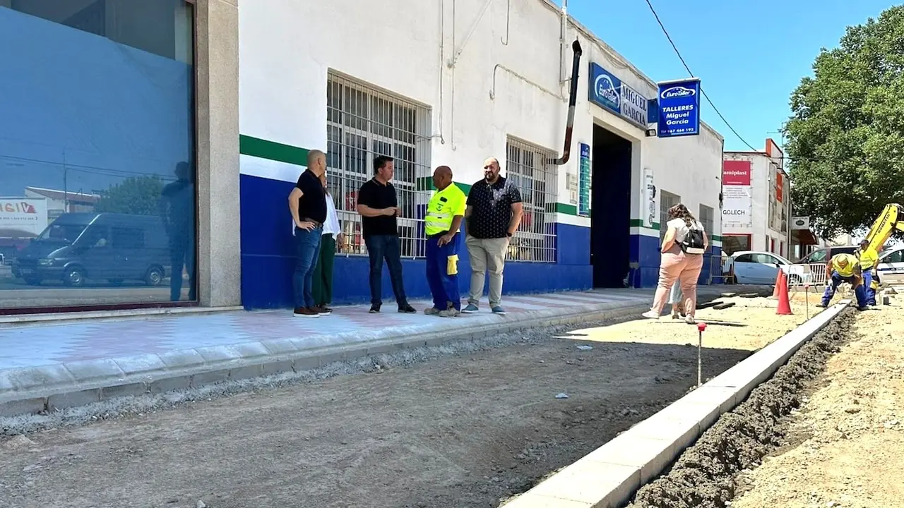 Avanzan las obras de mejora de la N-322 hasta el casco urbano de Casas Ibáñez (Albacete)