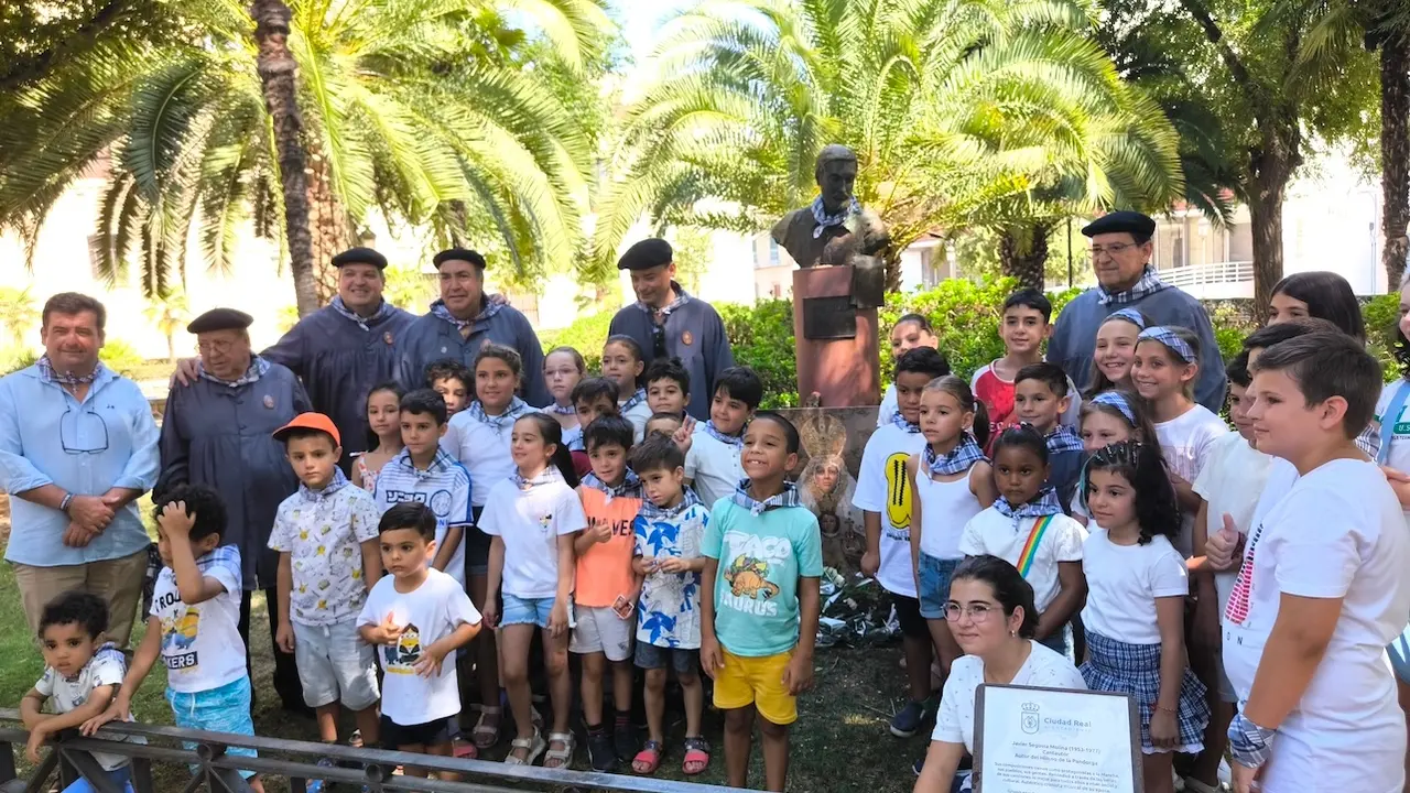 Los más jóvenes de Ciudad Real se empapan de las tradiciones de la Pandorga