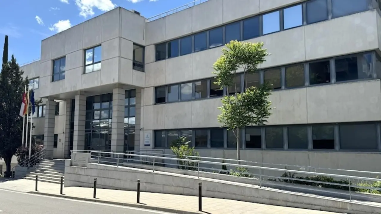 En la imagen de archivo la sede de la Consejería de Administraciones Públicas del Gobierno de Castilla-La Mancha en la ciudad de Toledo