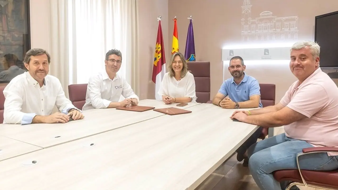 El Ayuntamiento de Guadalajara y la Federación Taurina trabajan de la mano para potenciar los encierros