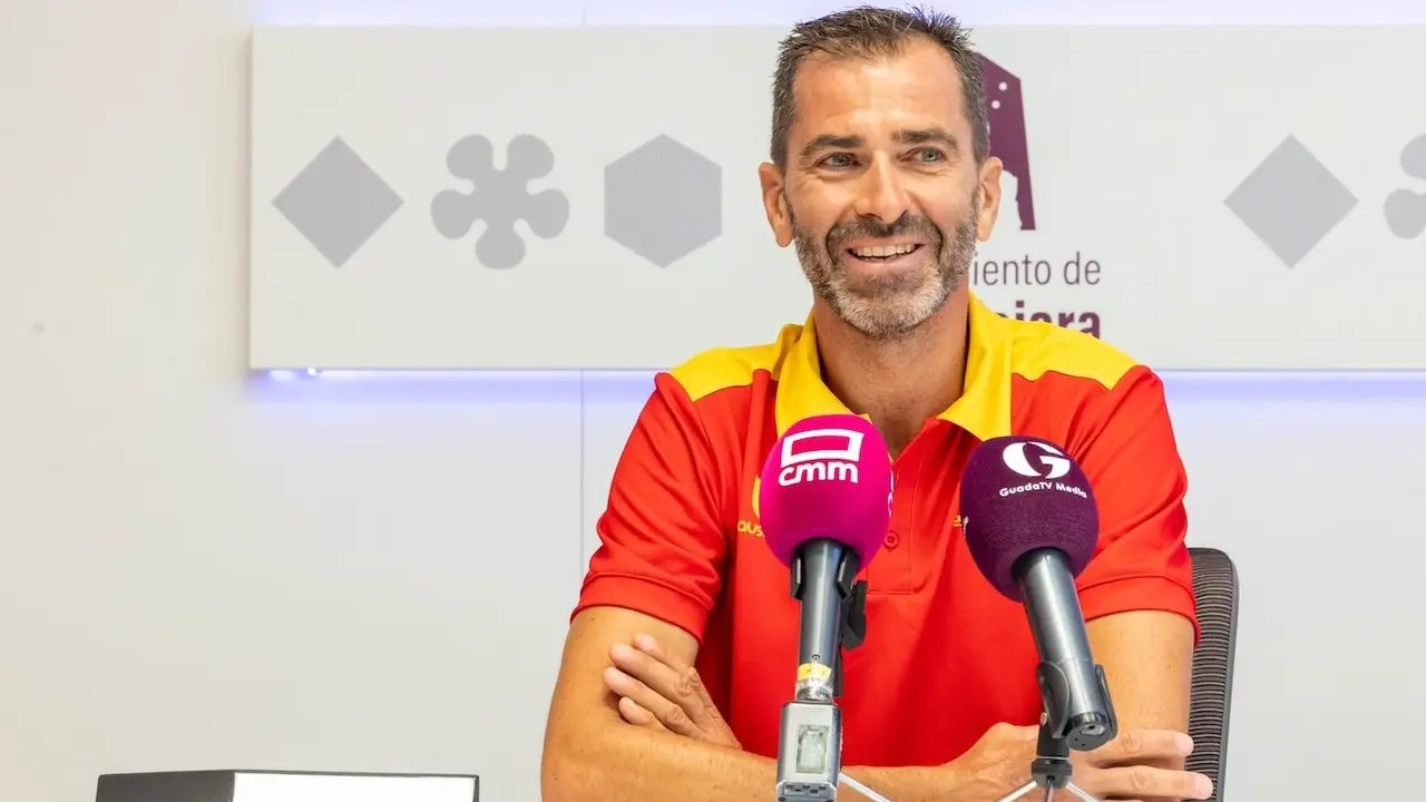 Dani Molina: en el triatlón de París "no se ha pensado mucho en los deportistas"